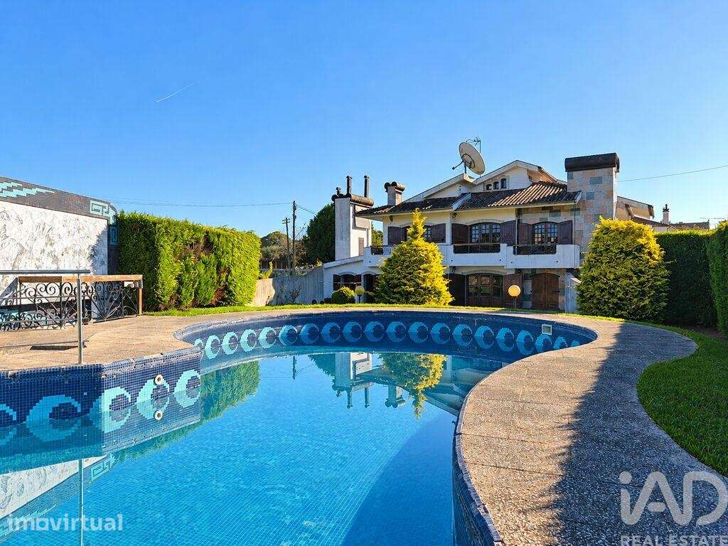 Casa / Villa T4 em Alvarães de 321 m2 - Grande imagem: 2/40
