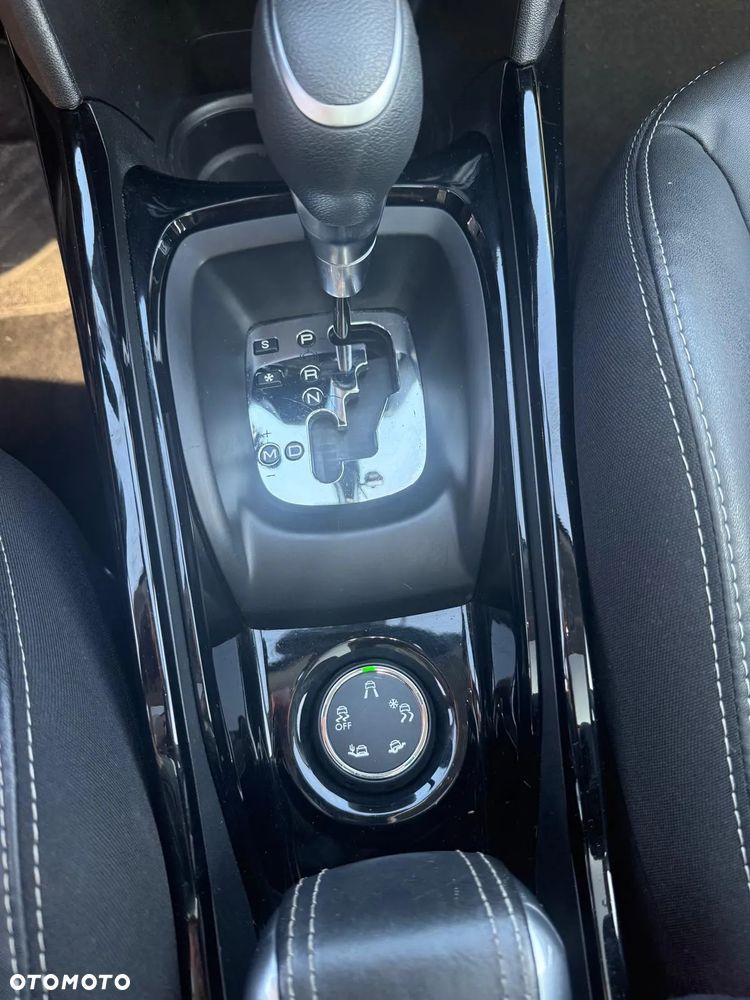 Peugeot 2008 1.2 Pure Tech Allure S&S EAT6 - 15