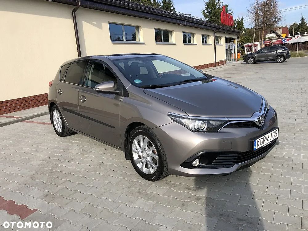 Toyota Auris 1.6 Prestige - 3