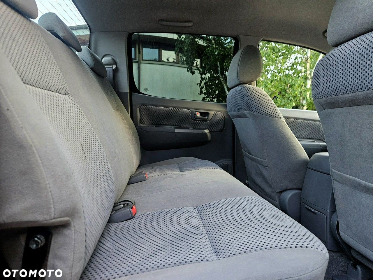 Toyota Hilux 4x4 Double Cab Autm Executive - 11