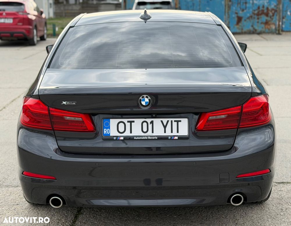 BMW Seria 5 520d xDrive AT - 16