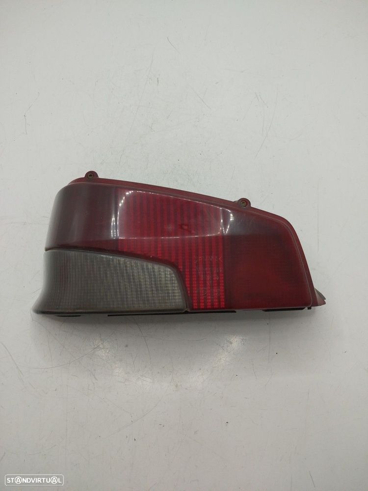 Farolim Stop Esq Peugeot 106 Ii (1A_, 1C_) - 1