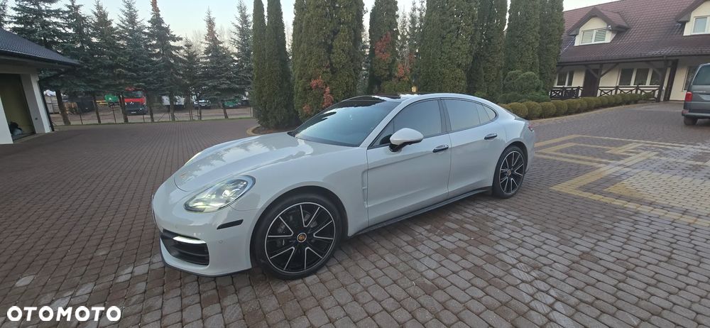 Porsche Panamera 4 Platinum Edition - 7