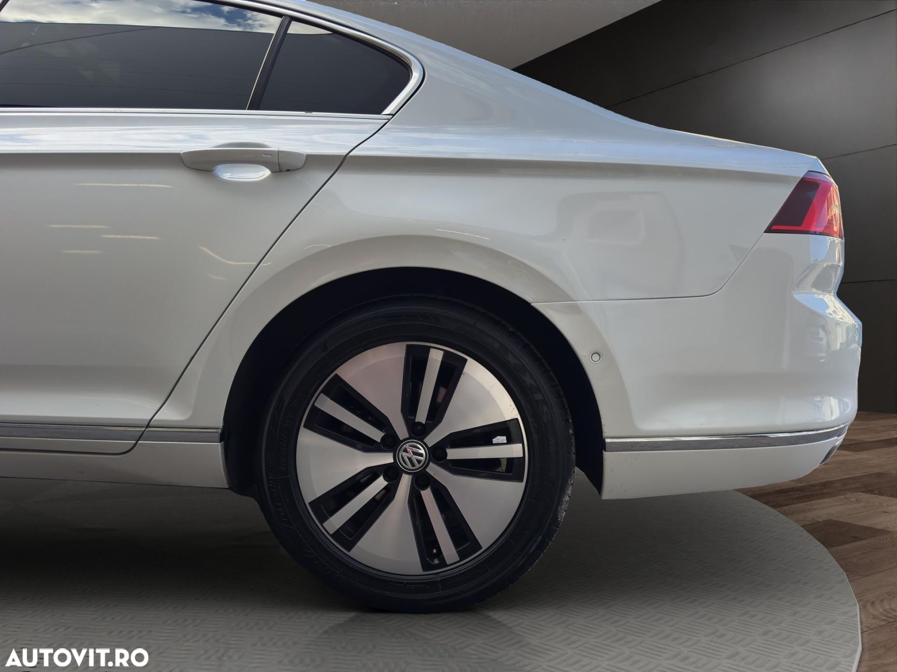 Volkswagen Passat - 23