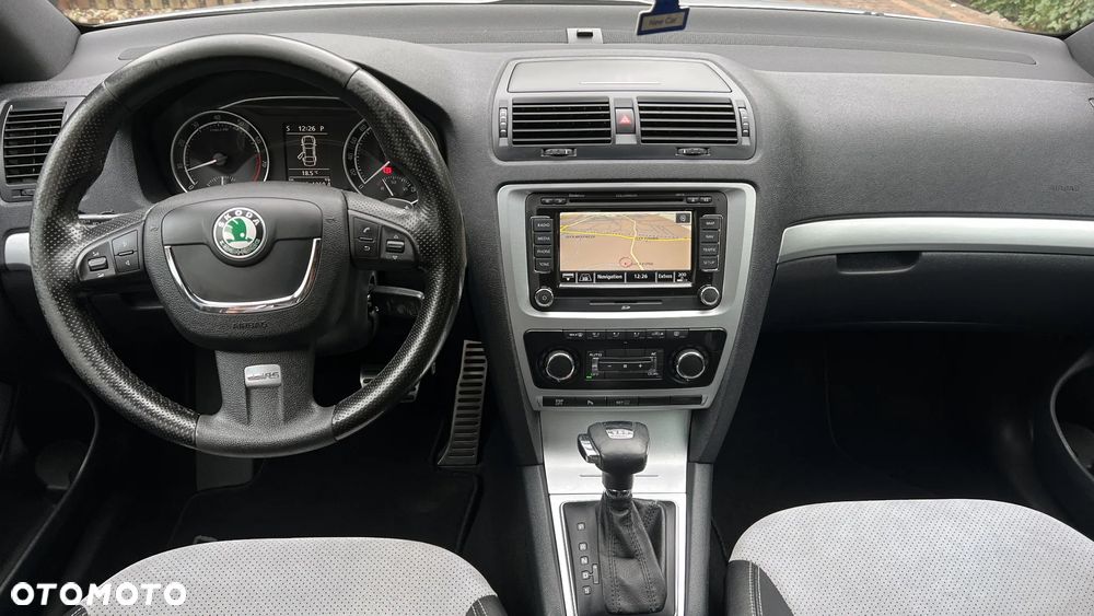 Skoda Octavia Combi 2.0 TSI DSG RS - 7