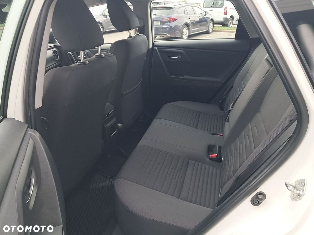 Toyota Auris 1.4 D-4D Premium - 16