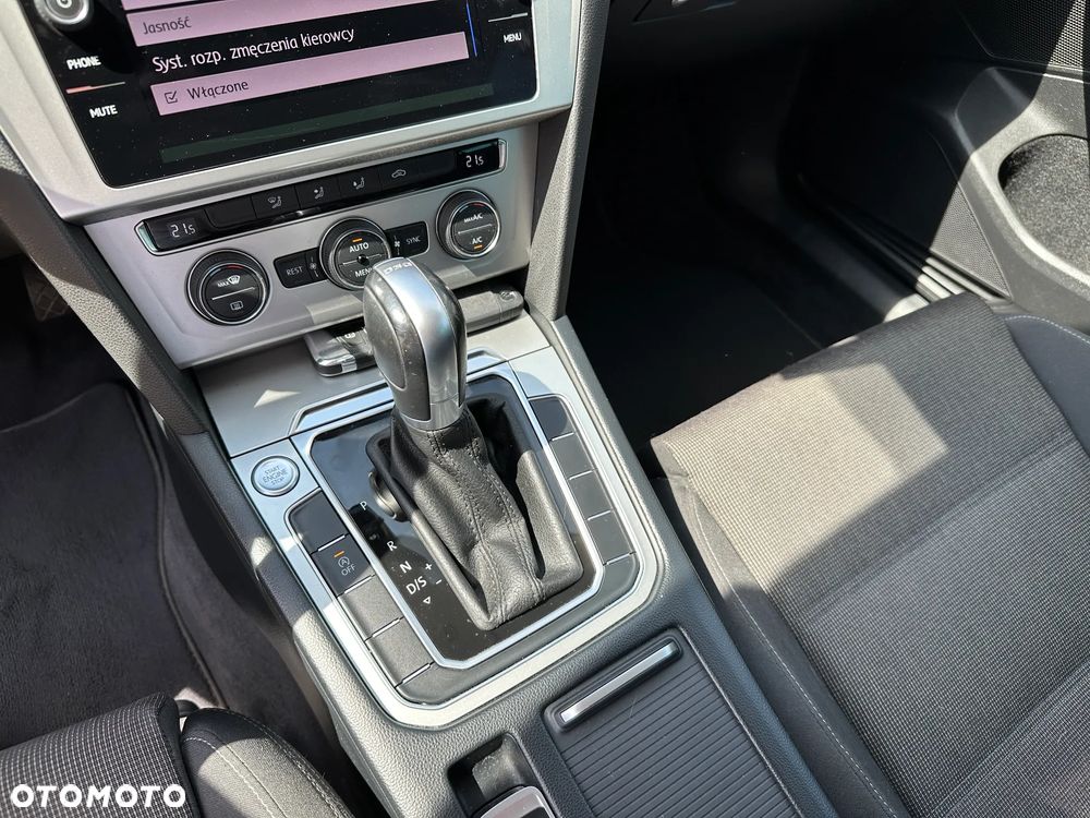 Volkswagen Passat Variant - 16