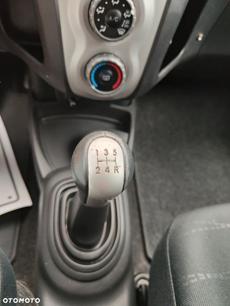 Toyota Yaris 1.4 D-4D Sol - 18
