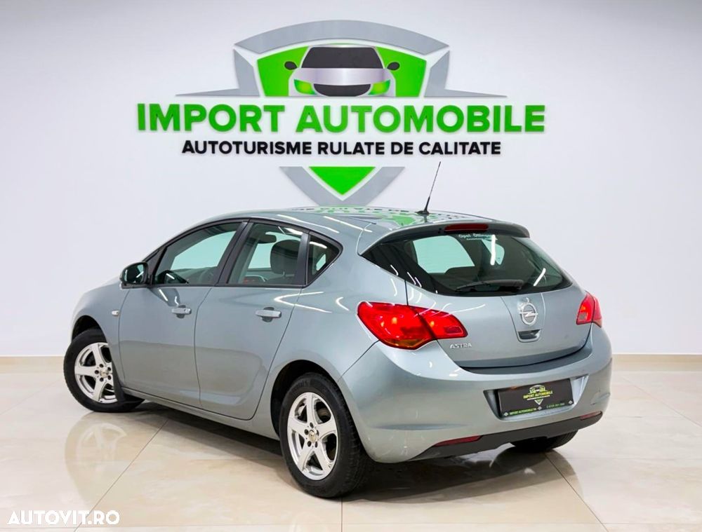Opel Astra 1.6 Enjoy - 13