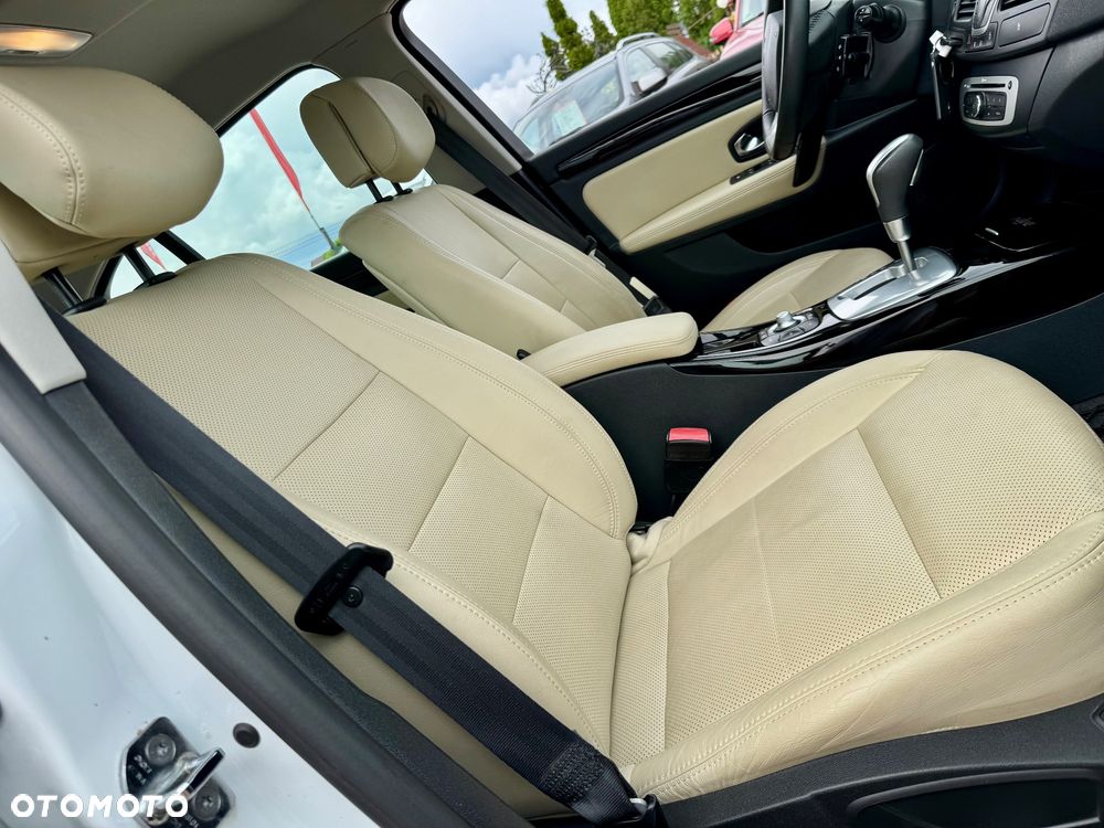 Renault Laguna 2.0T Initiale - 36