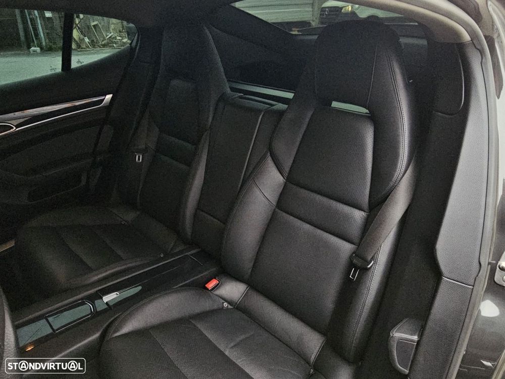 Porsche Panamera Standard - 29