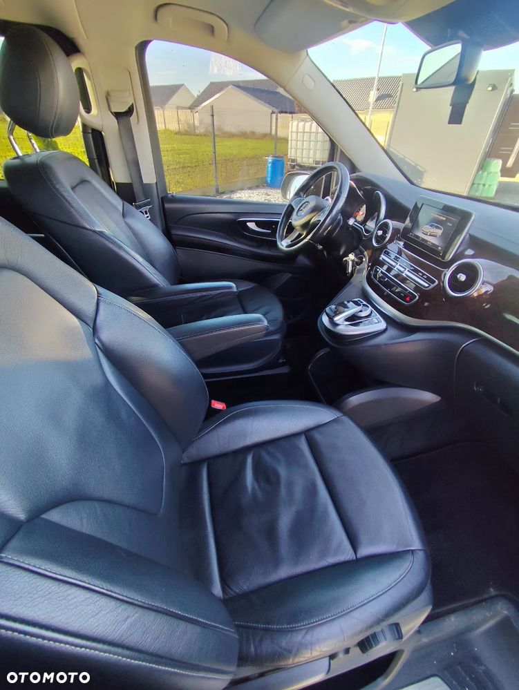 Mercedes-Benz Klasa V 220 (BlueTEC) d Avantgarde 7G-Tronic - 16