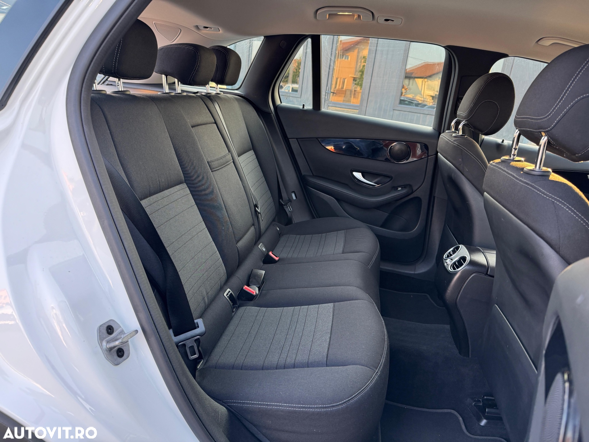 Mercedes-Benz GLC 200 d 4Matic 9G-TRONIC - 26