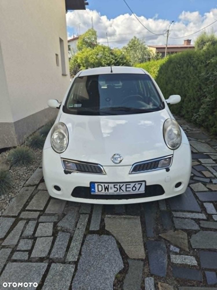 Nissan Micra - 1