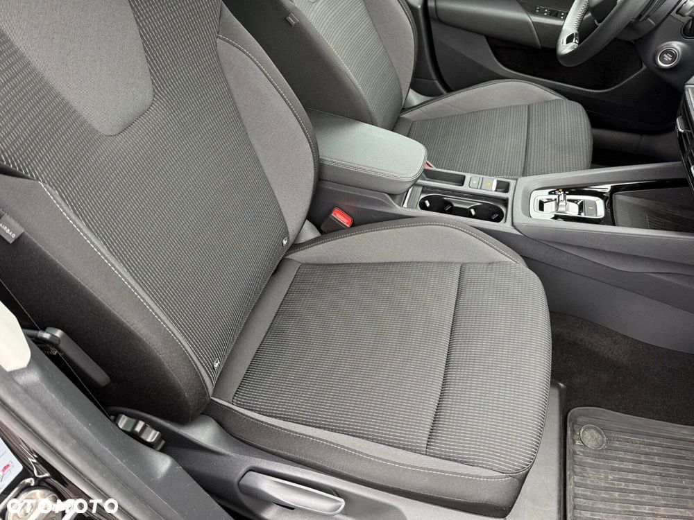 Skoda Octavia 1.5 TSI mHEV Selection DSG - 25