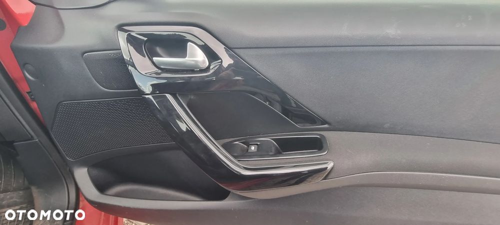 Peugeot 208 82 PureTech Style - 8