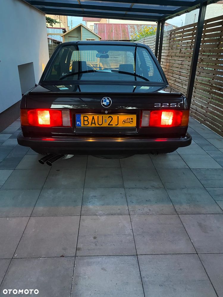BMW Seria 3 325i - 15