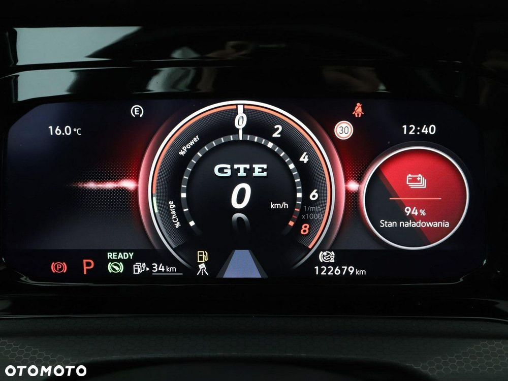 Volkswagen Golf - 23