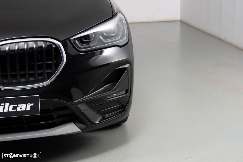 BMW X1 25 e xDrive Corporate Edition - 17