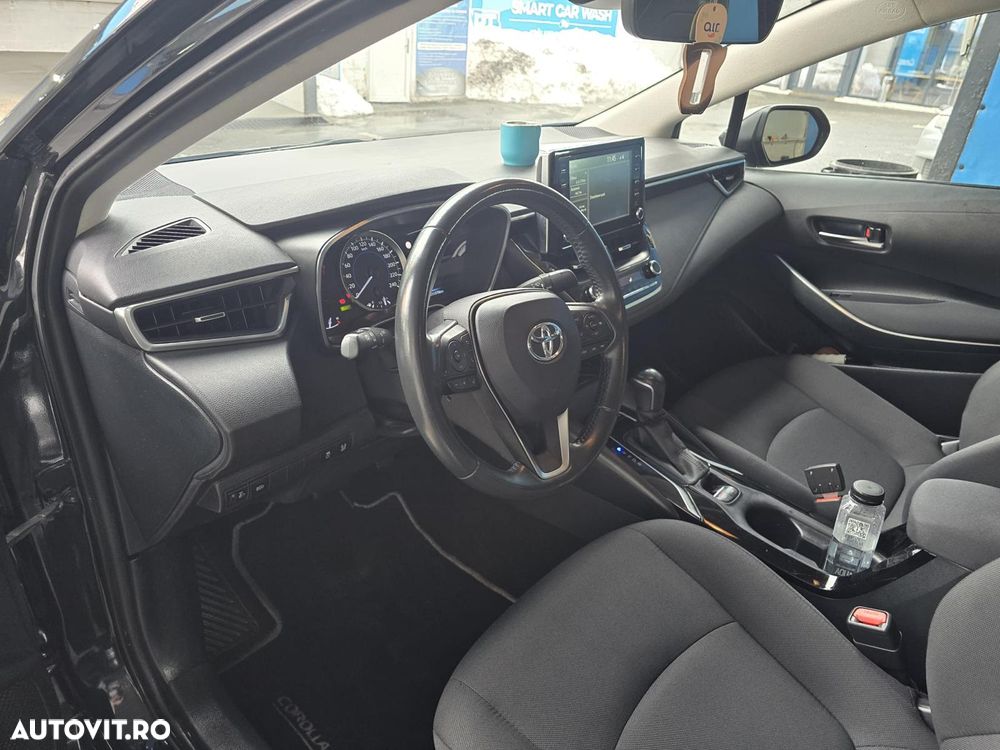 Toyota Corolla ver-1-8-hsd-business - 7