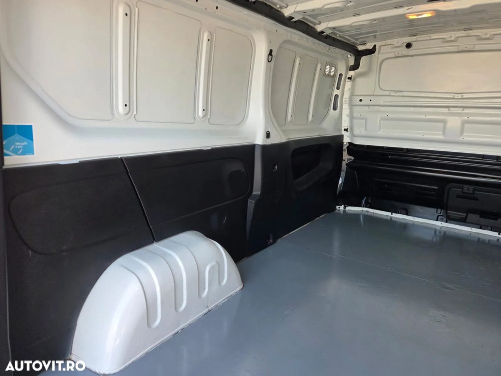 Renault New Trafic L2H1 - 12