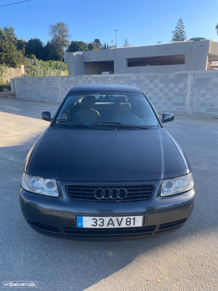 Audi A3 1.9 TDI Attraction - 1