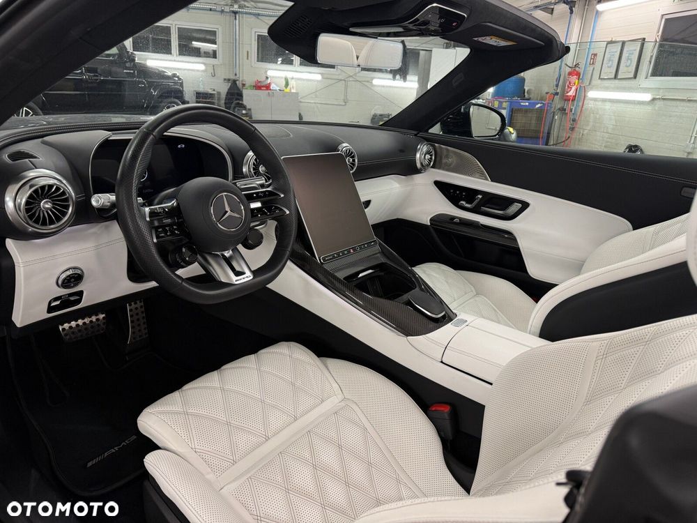 Mercedes-Benz SL AMG 63 4-Matic+ - 13