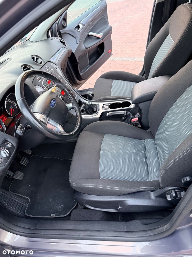 Ford Mondeo 2.0 TDCi Ghia - 18