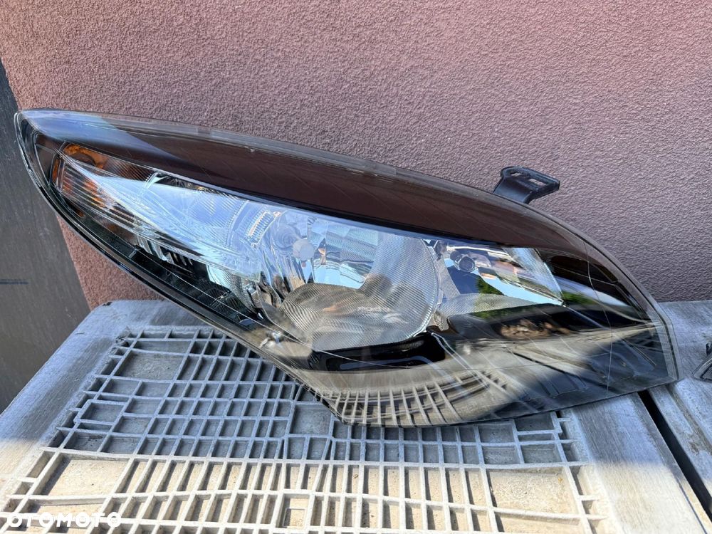 Lampa przednia RENAULT MEGANE III ZWYKŁE KOMPLET CZARNE EUROPA Z 1 AUTA AL - 2