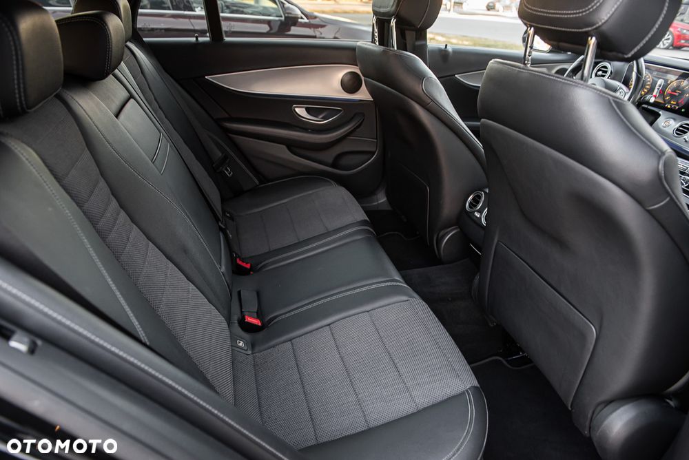 Mercedes-Benz Klasa E 220 d Business Edition 9G-TRONIC - 35