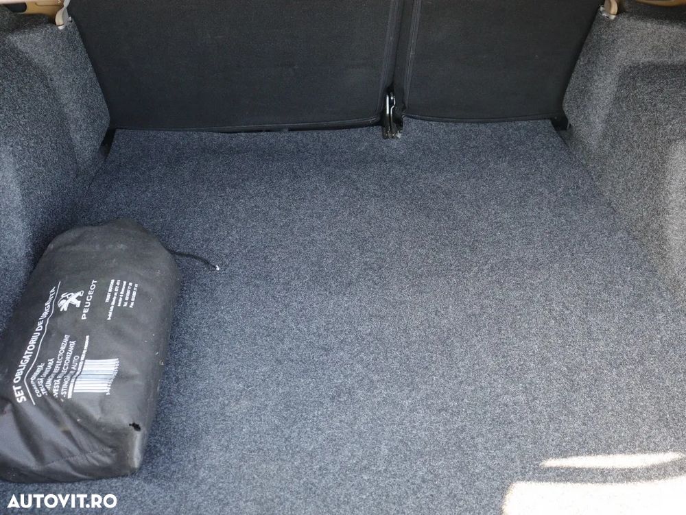 Peugeot 301 1.5 BlueHDI FAP Allure - 18