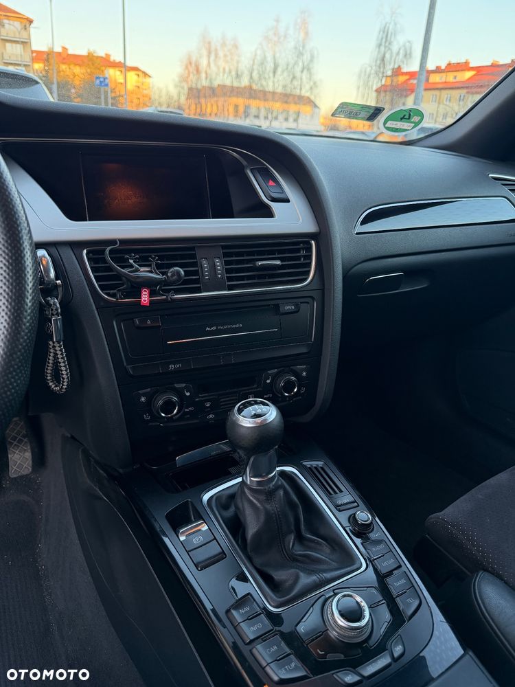 Audi A4 Avant 2.0 TDI - 12