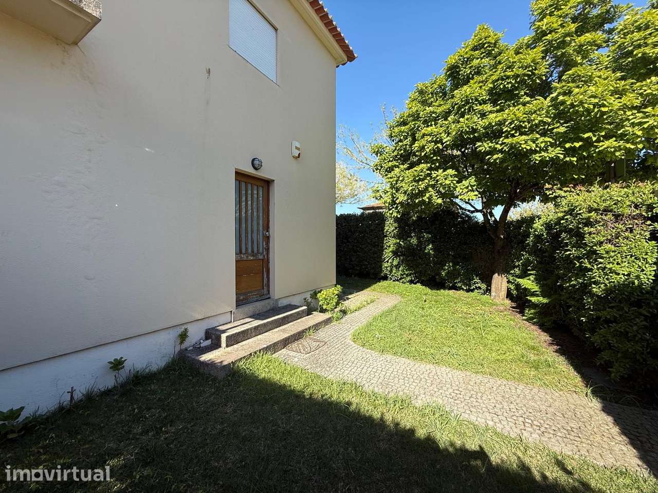 Moradia T3 | Bairro Marechal Gomes da Costa - Grande imagem: 3/25
