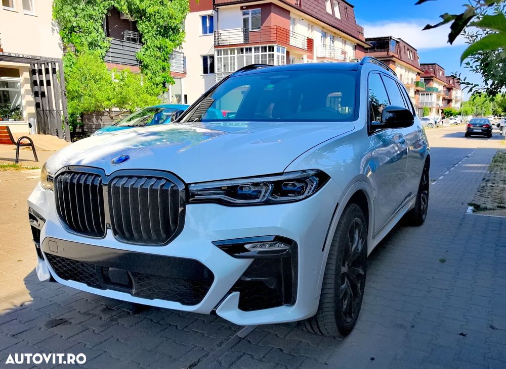 BMW X7 M50i - 1