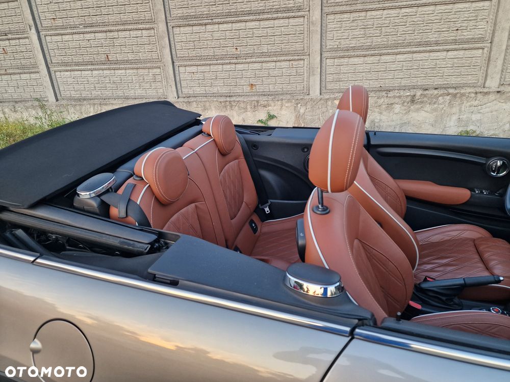 MINI Cooper D Cabrio - 14