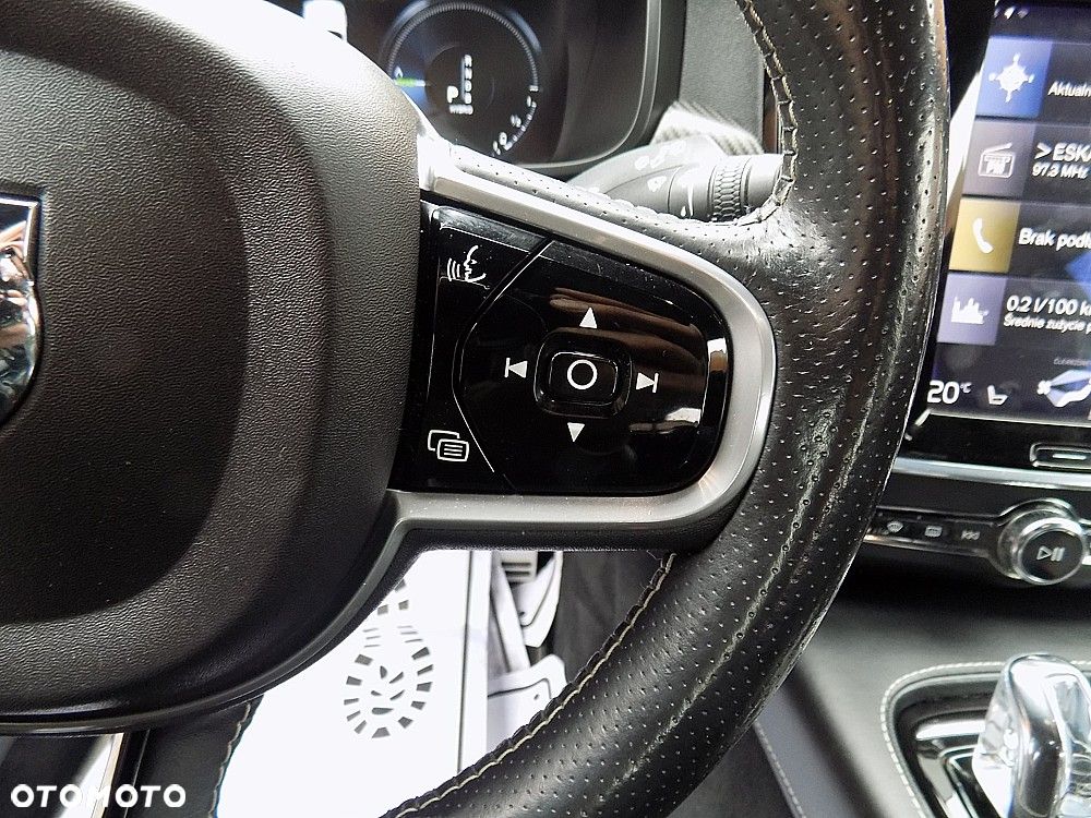 Volvo V90 T8 AWD Plug-In Hybrid R-Design - 16