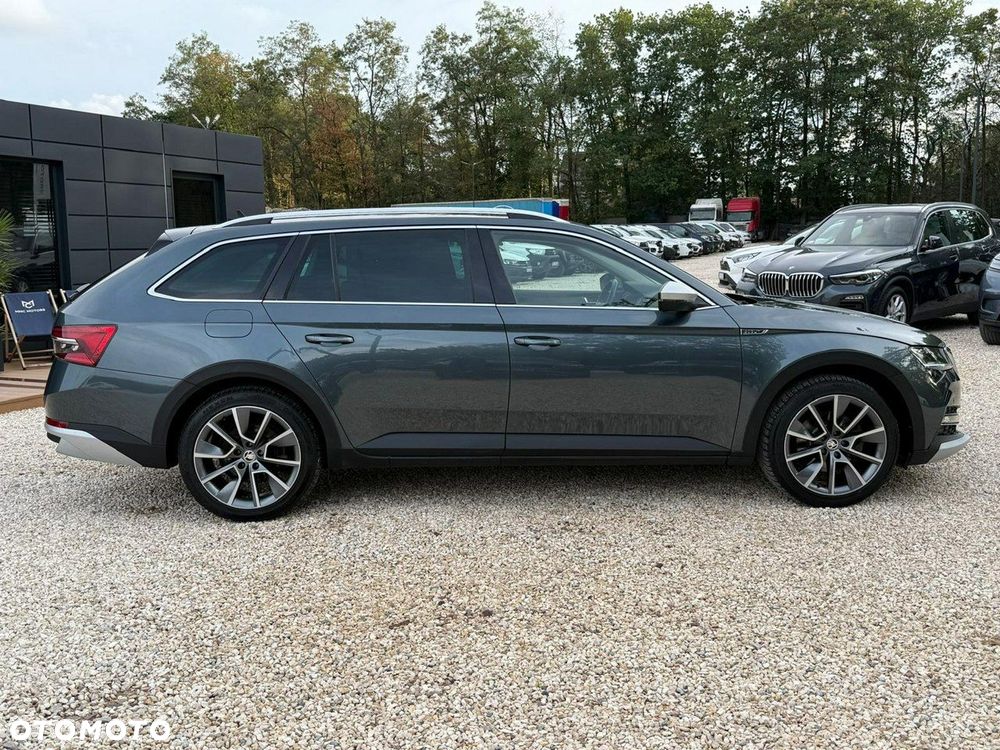 Skoda Superb 2.0 TDI SCR 4x4 Scout DSG - 3