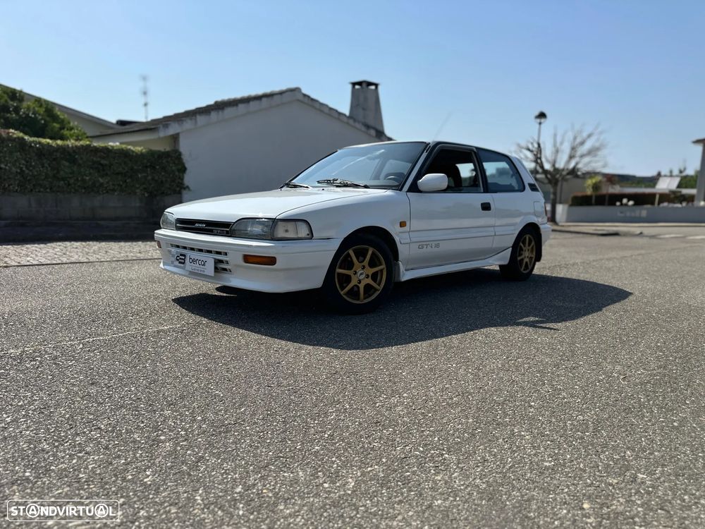Toyota Corolla - 4