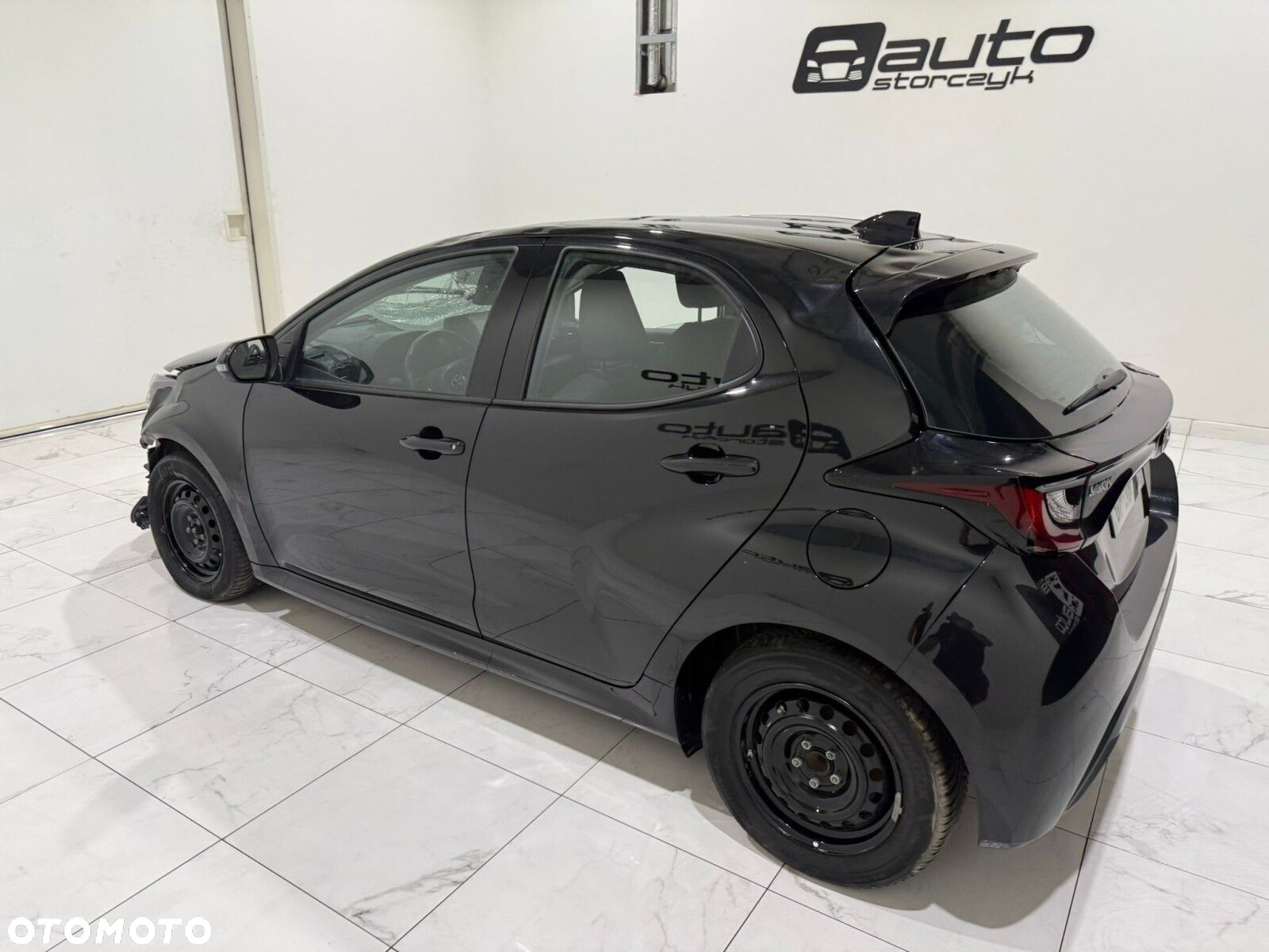 Toyota Yaris - 12