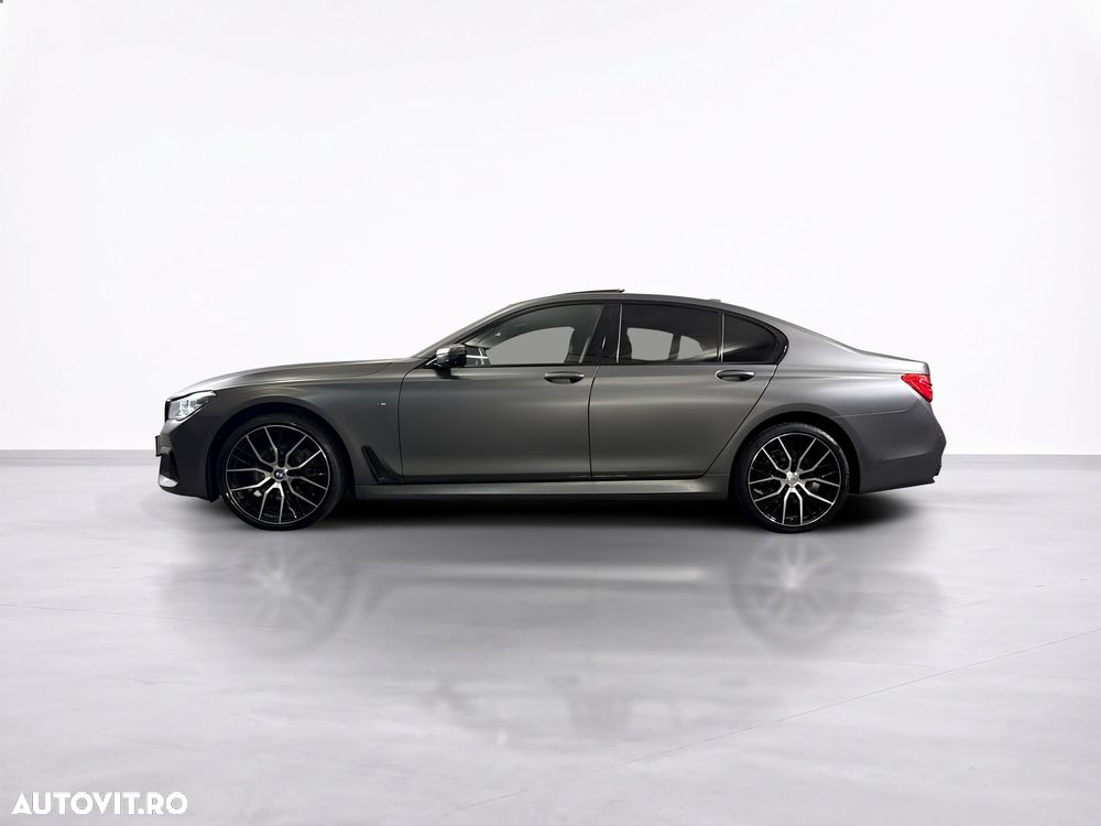 BMW 7 Series 2017 photo 2