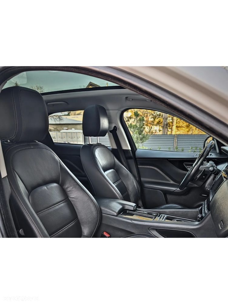 Jaguar F-Pace 2.0 i4D AWD Prestige - 19