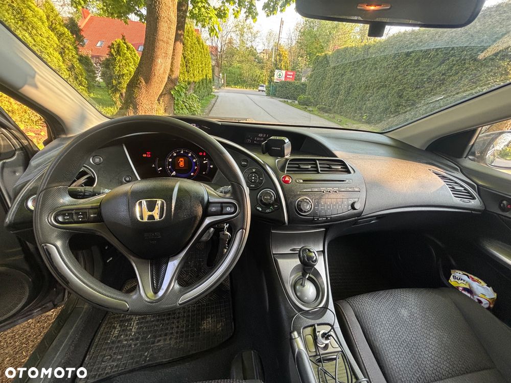 Honda Civic 1.8 Executive - 11