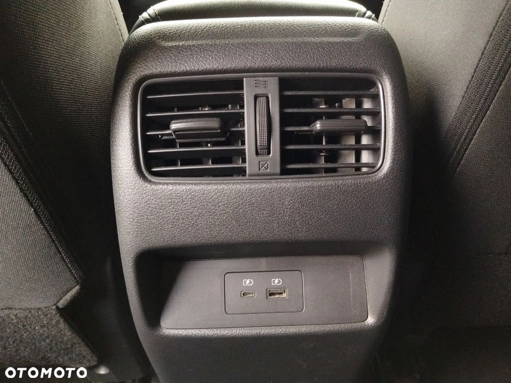 Nissan Qashqai 1.3 DIG-T mHEV N-Connecta - 29