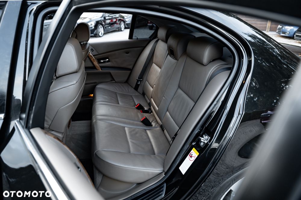 BMW Seria 5 530i - 19