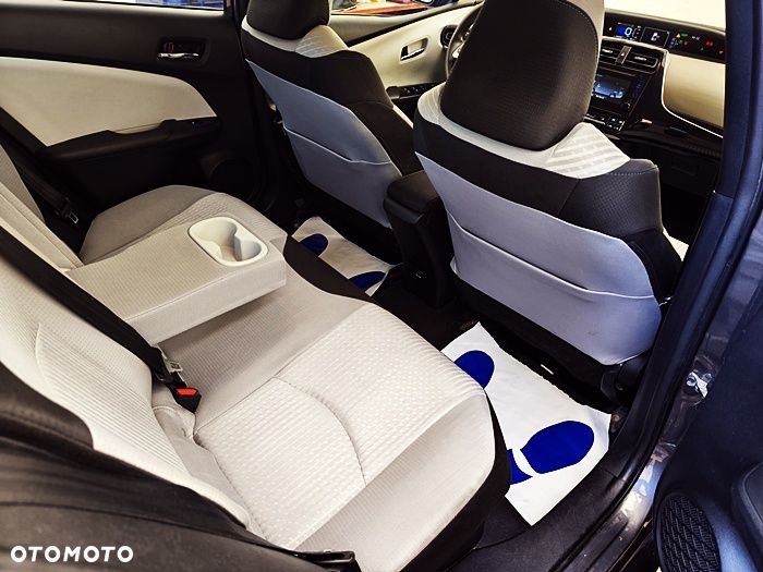 Toyota Prius - 36