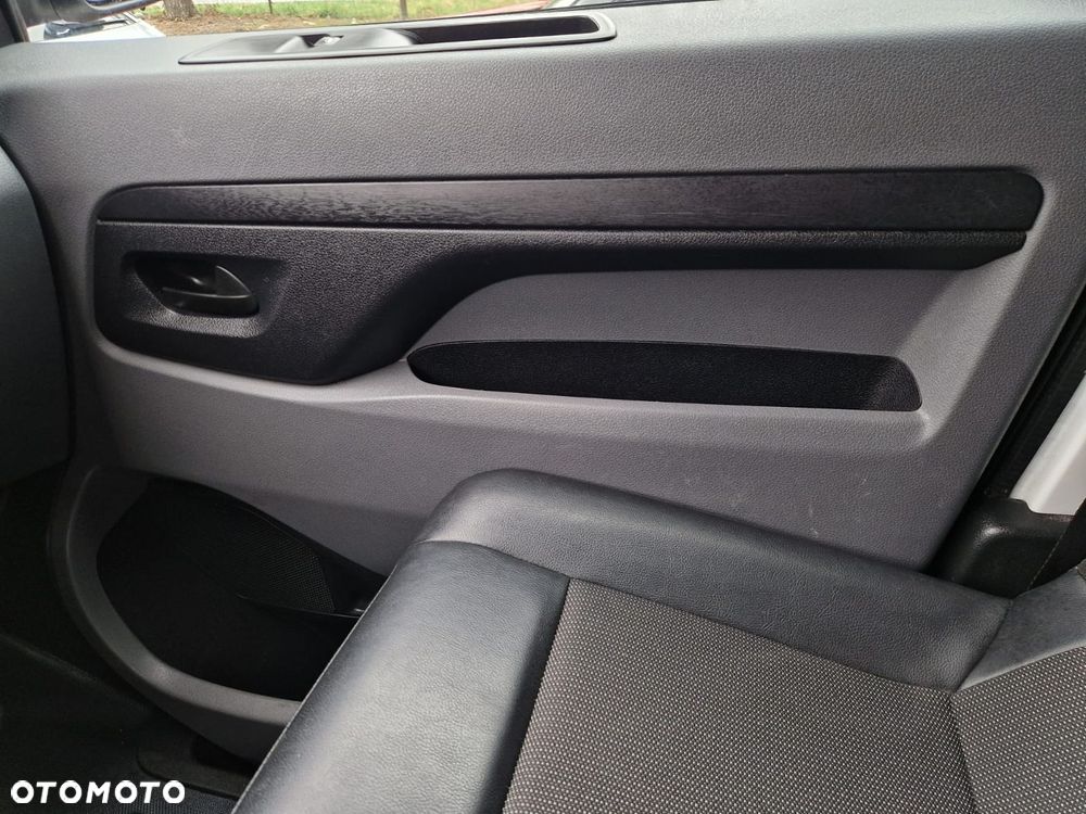 Opel Vivaro - 21
