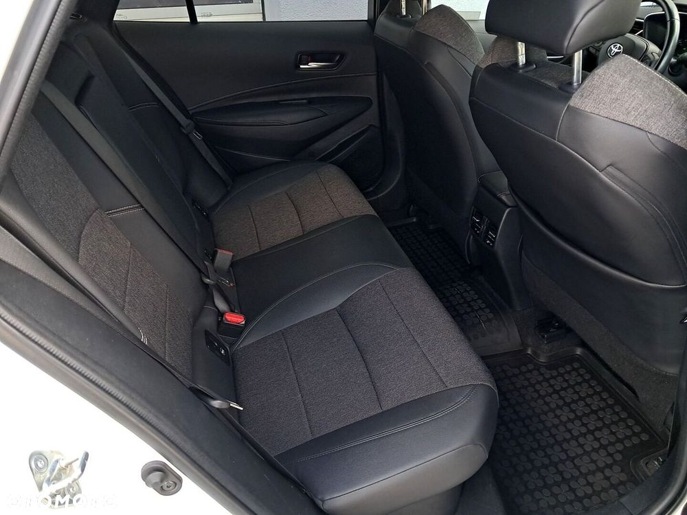 Toyota Corolla 1.8 Hybrid Style - 12