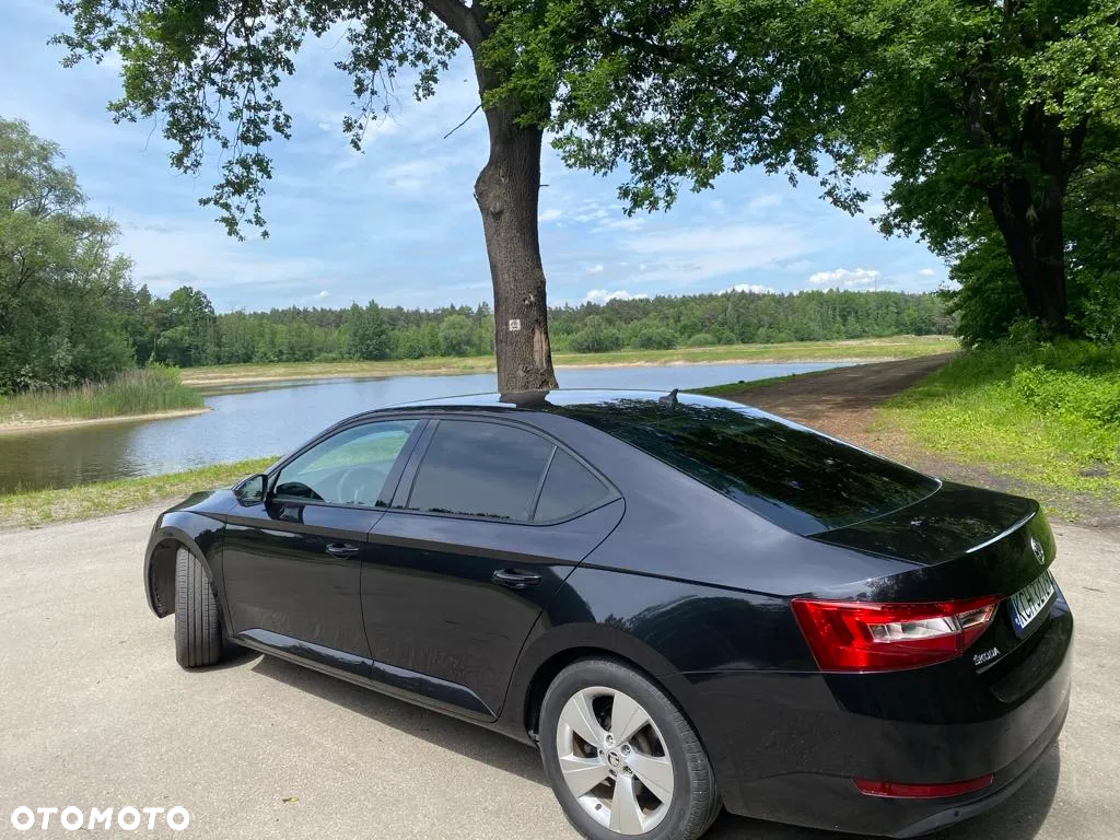 Skoda Superb 2.0 TDI Active DSG - 6