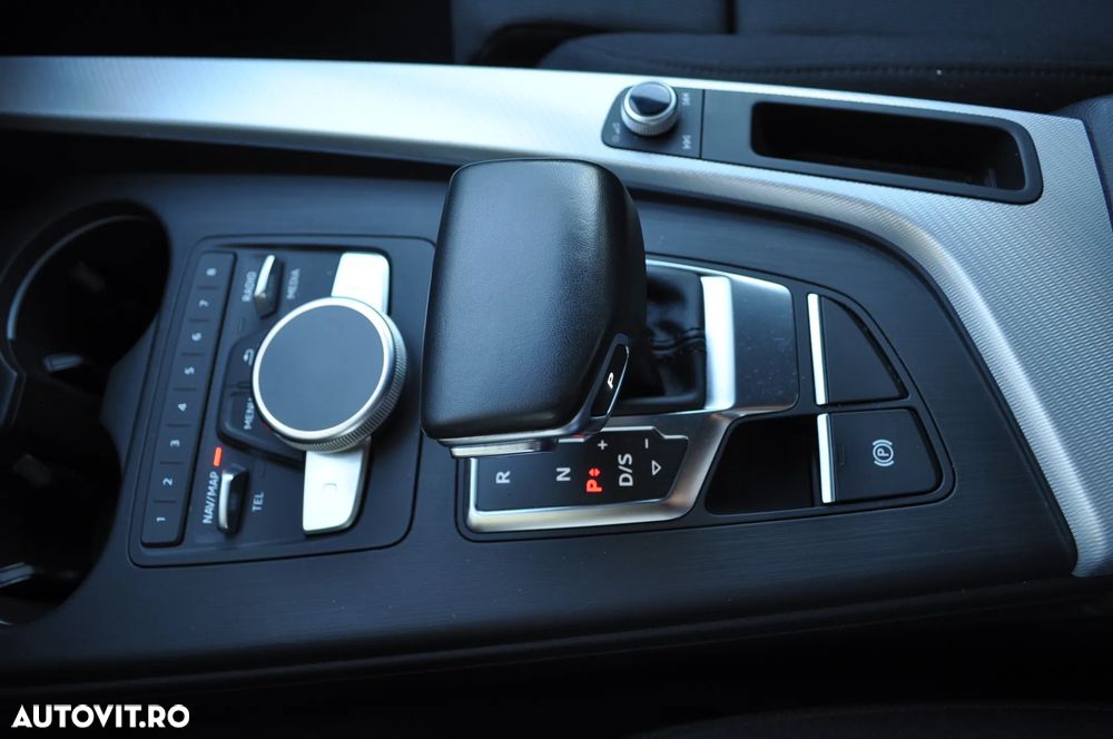 Audi A4 Limuzina 2.0 TDI S tronic Sport - 24