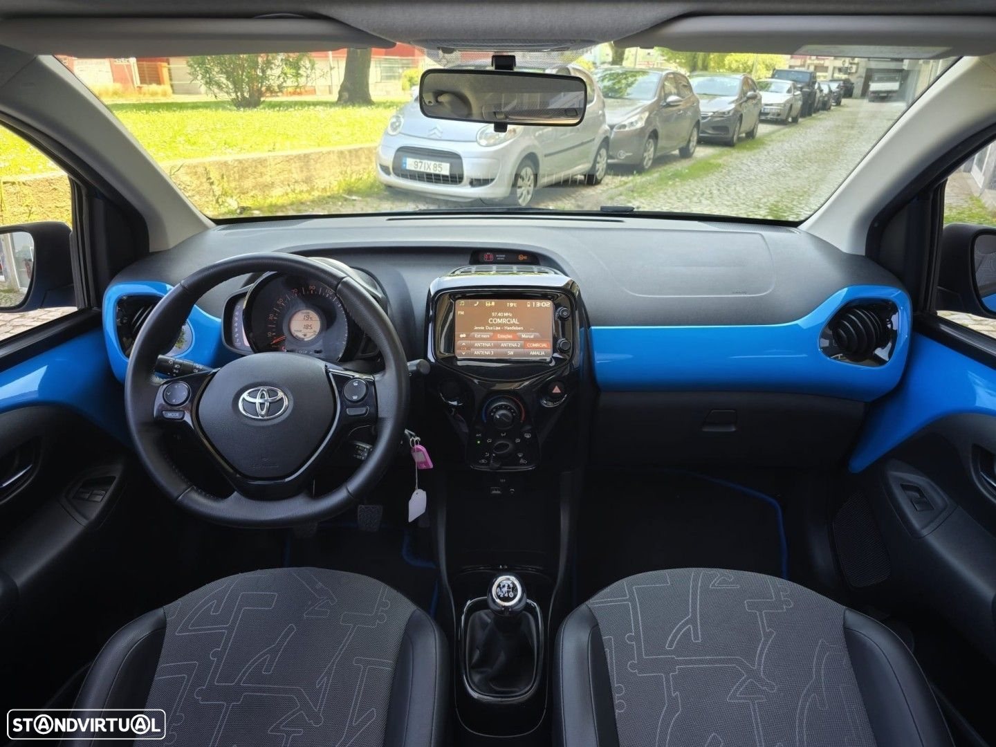Toyota Aygo 1.0 X-Play Plus - 23